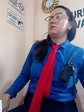 Hannah-colx online show from November 7, 2025, 5:28 pm