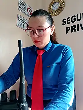 Hannah-colx online show from October 21, 2025, 1:10 pm