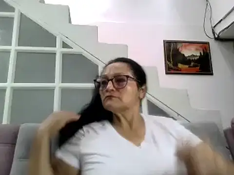  Cristal online show from November 3, 2025, 4:10 pm