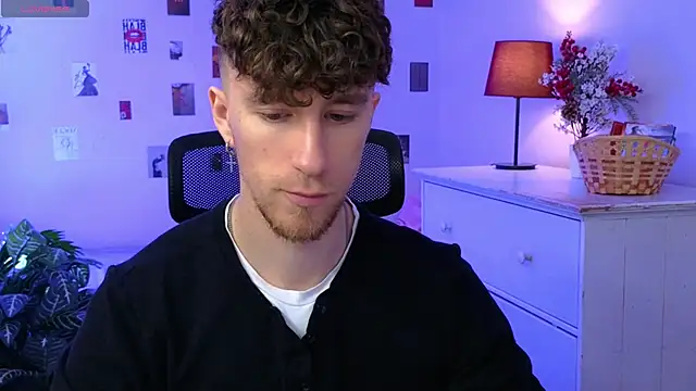 Snapshot of mark_caron chatting on March 27, 2026, 8:10 pm mark caron online show from March 27, 2026, 8:10 pm