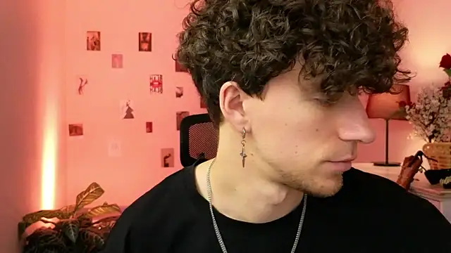 Snapshot of mark_caron chatting on February 7, 2026, 8:39 pm mark caron online show from February 7, 2026, 8:39 pm