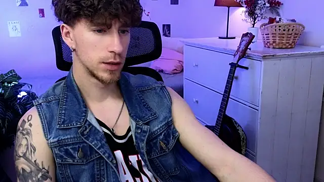 Snapshot of mark_caron chatting on April 16, 2026, 9:39 pm mark caron online show from April 16, 2026, 9:39 pm