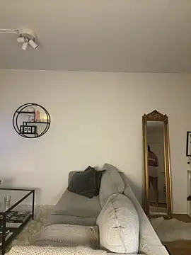 swedishbaddie online show from February 26, 2026, 7:36 pm