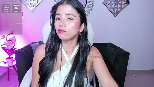 issi loren online show from December 19, 2025, 9:28 pm