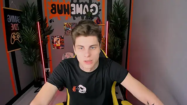 JackWolw online show from October 15, 2025, 4:55 am