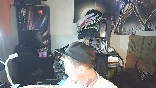 jizzyglizzy92 online show from July 30, 2026, 4:28 pm