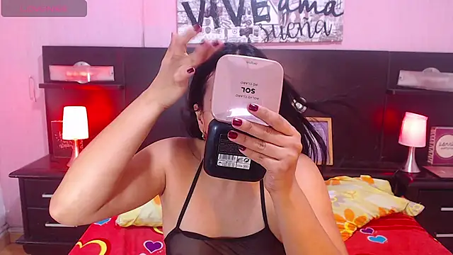 alyssabunnyy online show from November 2, 2025, 4:23 pm