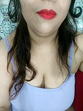 Snapshot of Hot-lino chatting on July 5, 2026, 4:19 am Hot-lino online show from July 5, 2026, 4:19 am