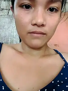 Pretty-Queen21 online show from October 18, 2025, 3:08 am