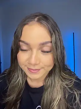 AnnyLopezzz  online show from October 25, 2025, 5:17 am