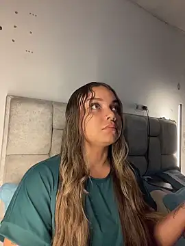 AnnyLopezzz  online show from April 14, 2026, 5:56 am