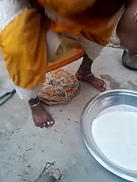 parmila203 online show from April 16, 2026, 1:06 am