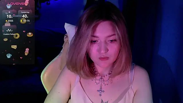 cute1stranger online show from October 17, 2025, 6:17 am