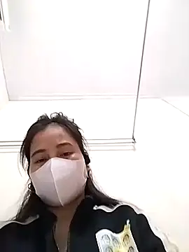 Snapshot of HELEN686 chatting on February 18, 2026, 6:11 am HELEN686 online show from February 18, 2026, 6:11 am