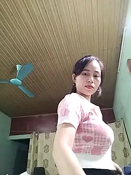 Snapshot of HELEN686 chatting on October 25, 2025, 9:41 am HELEN686 online show from October 25, 2025, 9:41 am