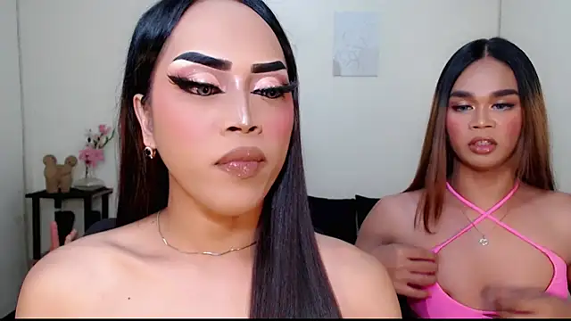 Snapshot of Lessandra_Lust chatting on September 17, 2025, 3:36 pm Lessandra Lust online show from September 17, 2025, 3:36 pm