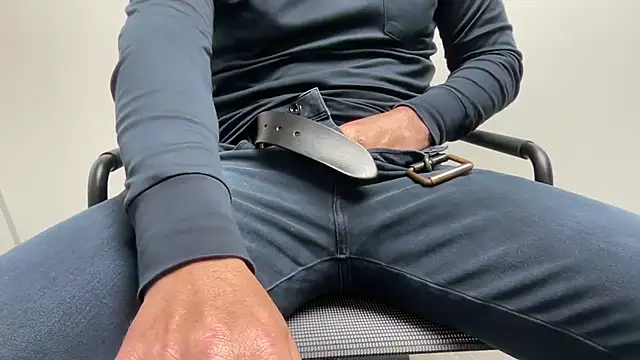 harrys74 online show from October 27, 2025, 4:19 pm