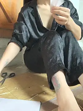 Tieuvi 18 online show from November 1, 2025, 1:12 am