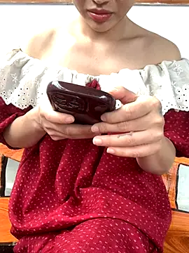 Tieuvi 18 online show from October 31, 2025, 12:40 am