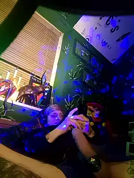 MODEST11 MMiILOO AMARO online show from January 17, 2026, 2:37 am