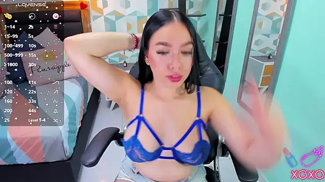 MOLLYSPENCER1 online show from October 29, 2025, 7:24 pm