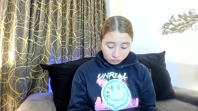 Snapshot of mia_skys chatting on February 26, 2026, 11:21 am mia skys online show from February 26, 2026, 11:21 am