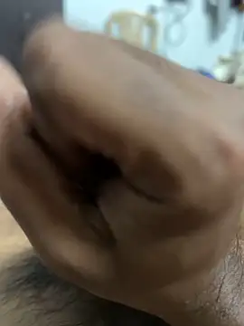 usermood2000 online show from April 6, 2026, 7:31 am