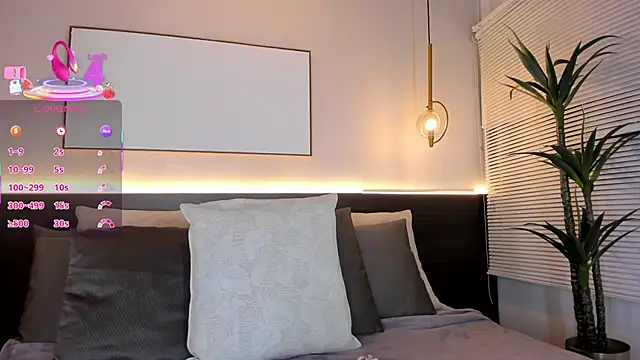 Snapshot of SolAvelar chatting on February 16, 2026, 3:16 am SolAvelar online show from February 16, 2026, 3:16 am