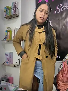 -Mia1 online show from February 5, 2026, 12:01 pm