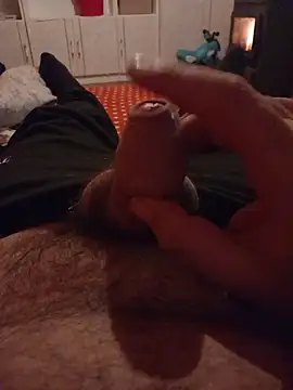 bajoderx585Oregano online show from January 7, 2026, 3:28 pm