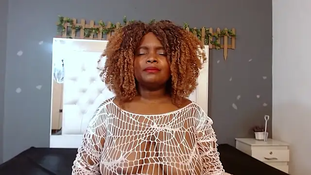 isabella brown1 online show from October 5, 2025, 11:56 am