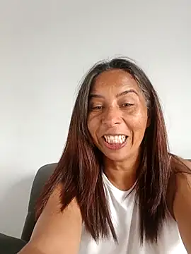 Snapshot of maleja23 chatting on September 12, 2025, 2:06 pm maleja23 online show from September 12, 2025, 2:06 pm