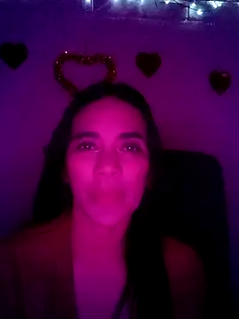 MiiaVelasquez online show from February 2, 2026, 4:11 am