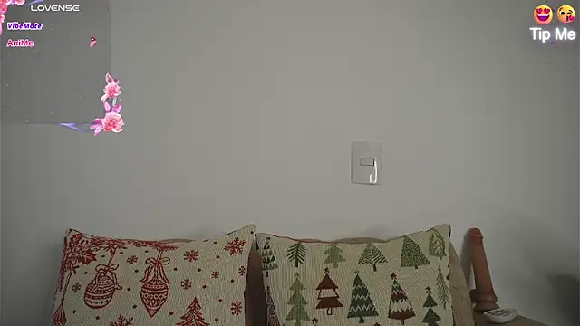 Snapshot of Roxybeautyy chatting on February 21, 2026, 9:44 am Roxybeautyy online show from February 21, 2026, 9:44 am