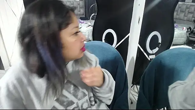 Snapshot of konojan_6 chatting on January 16, 2026, 2:43 pm konojan 6 online show from January 16, 2026, 2:43 pm