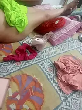 jully-jully online show from April 26, 2026, 4:21 am