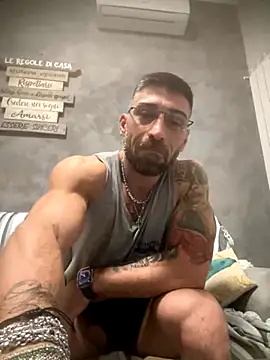 GmGit online show from October 26, 2025, 4:24 am