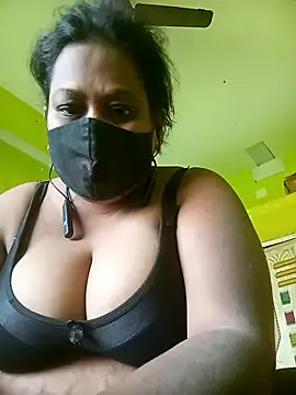 Snapshot of KITTUAAA chatting on November 10, 2025, 7:24 am KITTUAAA online show from November 10, 2025, 7:24 am