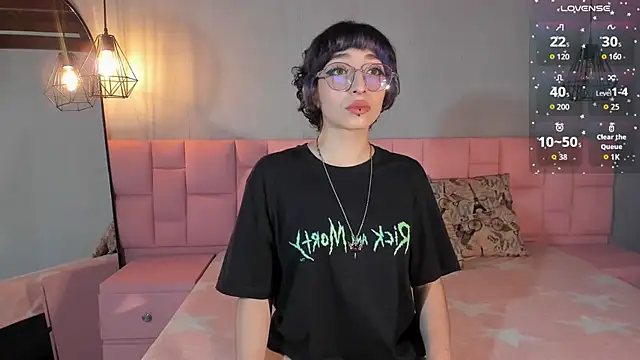 Snapshot of Lexyy_Bluee chatting on September 15, 2025, 2:50 pm Lexyy Bluee online show from September 15, 2025, 2:50 pm