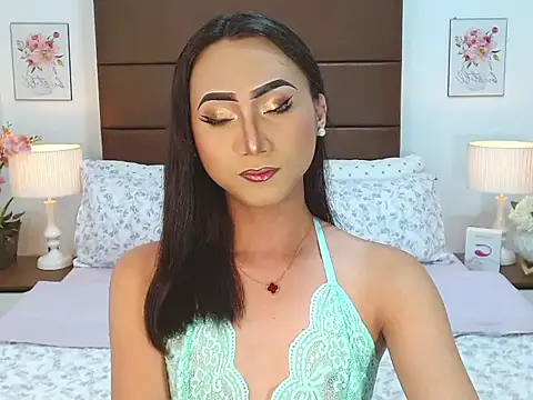 Snapshot of BlaireWilzon chatting on April 3, 2026, 11:05 am BlaireWilzon online show from April 3, 2026, 11:05 am