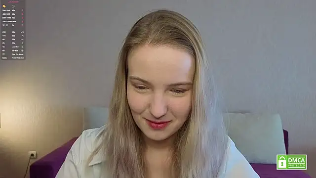 Snapshot of HongTomczak chatting on April 16, 2026, 7:53 am HongTomczak online show from April 16, 2026, 7:53 am