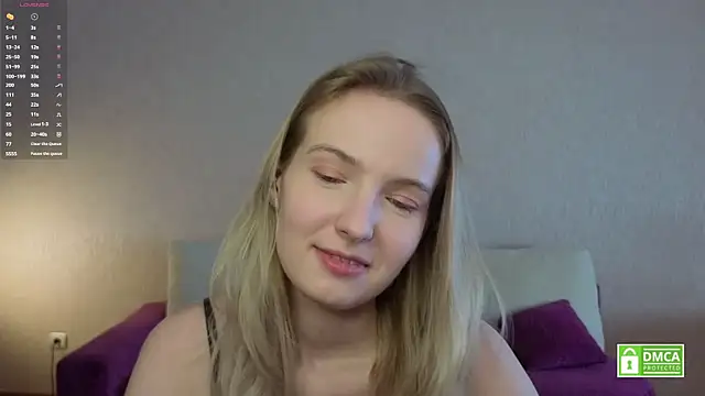 HongTomczak online show from May 18, 2026, 7:46 am