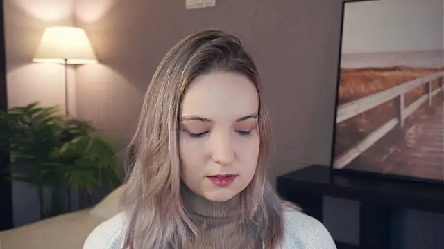 HongTomczak online show from December 18, 2025, 7:35 am