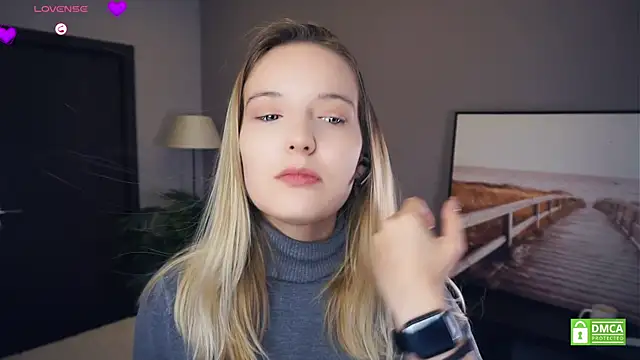 HongTomczak online show from September 30, 2025, 6:52 am