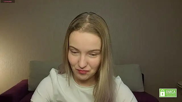 Snapshot of HongTomczak chatting on April 10, 2026, 7:37 am HongTomczak online show from April 10, 2026, 7:37 am