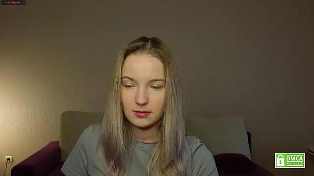 Snapshot of HongTomczak chatting on April 8, 2026, 8:38 am HongTomczak online show from April 8, 2026, 8:38 am