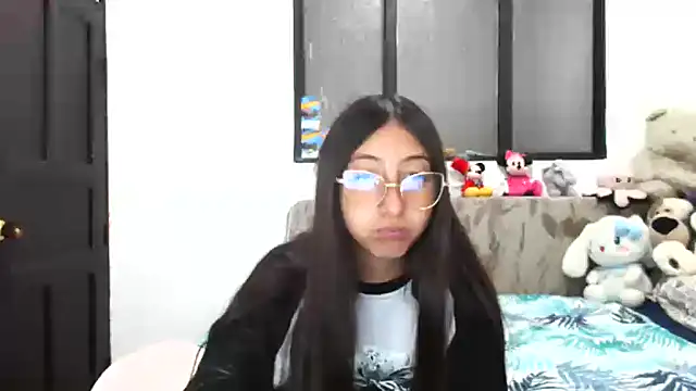 Snapshot of Nanilux chatting on September 22, 2025, 7:20 pm Nanilux online show from September 22, 2025, 7:20 pm