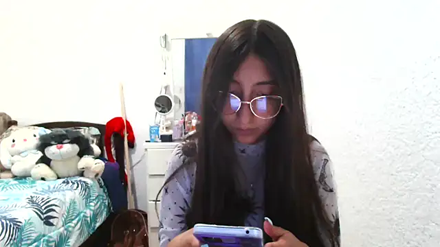 Snapshot of Nanilux chatting on September 19, 2025, 10:03 pm Nanilux online show from September 19, 2025, 10:03 pm