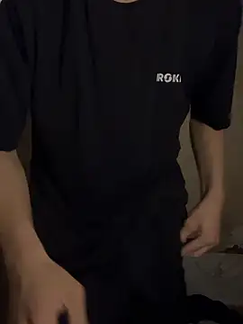 Snapshot of milkis024680 chatting on October 17, 2025, 3:25 pm milkis024680 online show from October 17, 2025, 3:25 pm