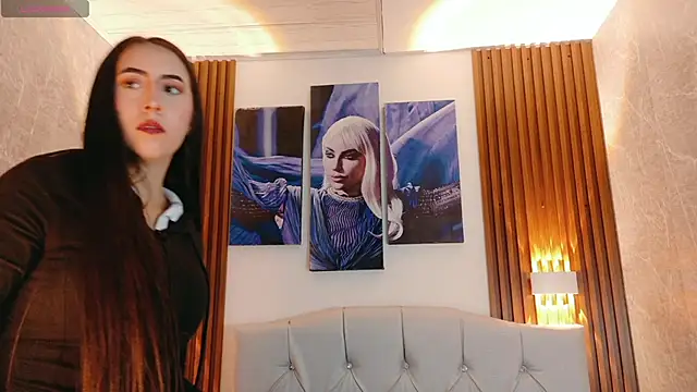 Sophi Thaylorr online show from September 20, 2025, 1:05 pm